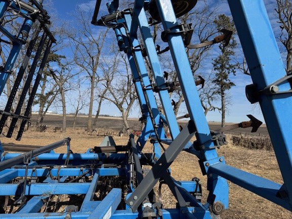 DMI TM-32 Field Cultivator