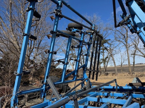 DMI TM-32 Field Cultivator