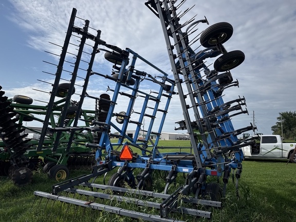 DMI TM-32 Field Cultivator