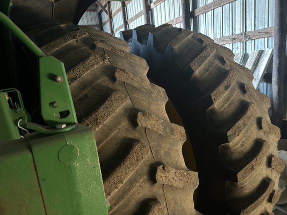 2013 John Deere 8285R Tractor