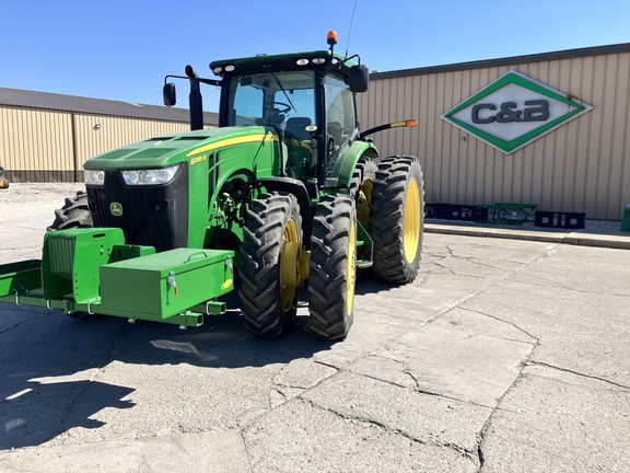 2013 John Deere 8285R Tractor