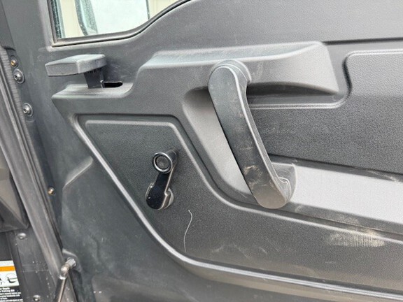 2023 John Deere XUV 835M ATV