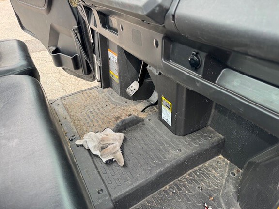 2023 John Deere XUV 835M ATV