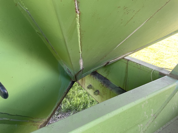 Parker 710 Grain Cart