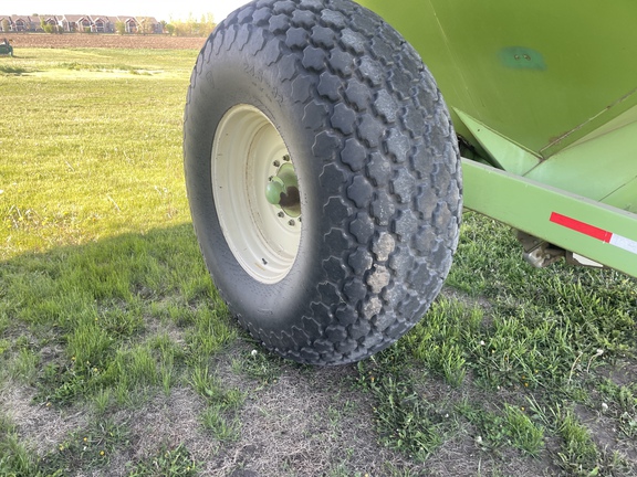 Parker 710 Grain Cart