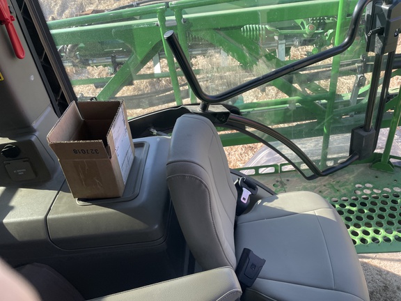 2024 John Deere 612R Sprayer/High Clearance