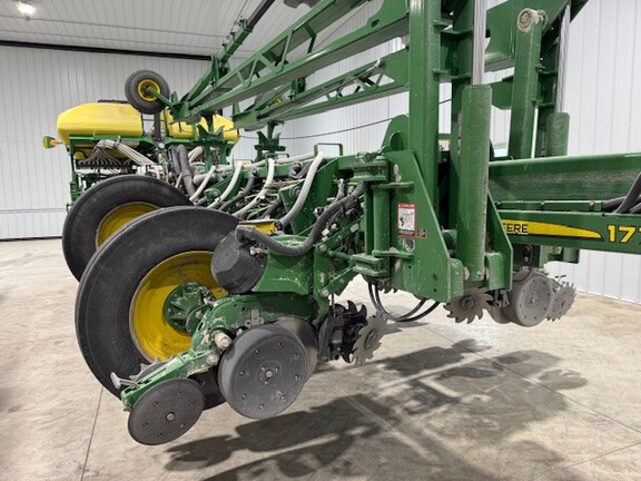 2020 John Deere 1775NT Planter