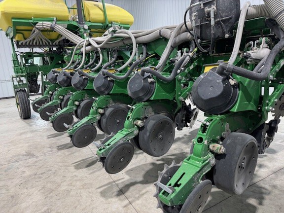 2020 John Deere 1775NT Planter