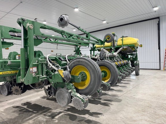 2020 John Deere 1775NT Planter