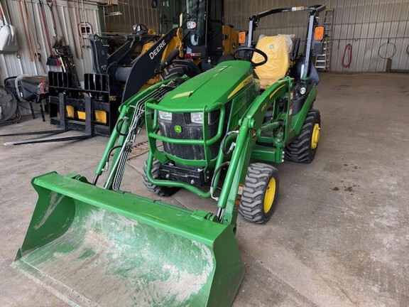 2021 John Deere 1025R Tractor Compact