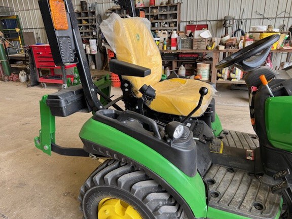 2021 John Deere 1025R Tractor Compact