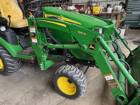 2021 John Deere 1025R Tractor Compact