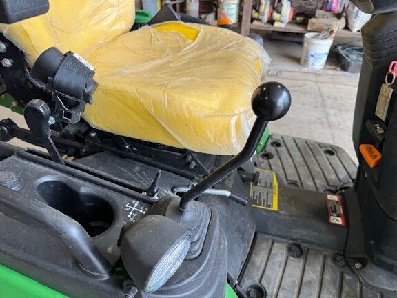 2021 John Deere 1025R Tractor Compact