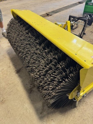 2021 John Deere 1025R Tractor Compact