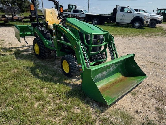 2021 John Deere 1025R Tractor Compact