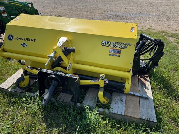 2021 John Deere 1025R Tractor Compact