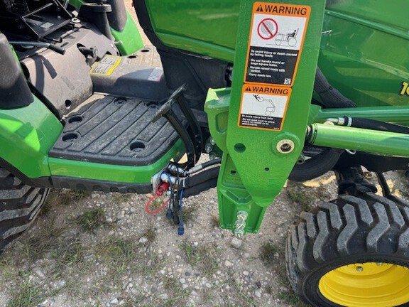 2021 John Deere 1025R Tractor Compact