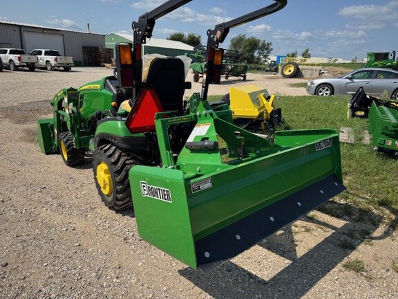 2021 John Deere 1025R Tractor Compact
