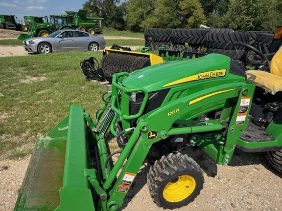 2021 John Deere 1025R Tractor Compact