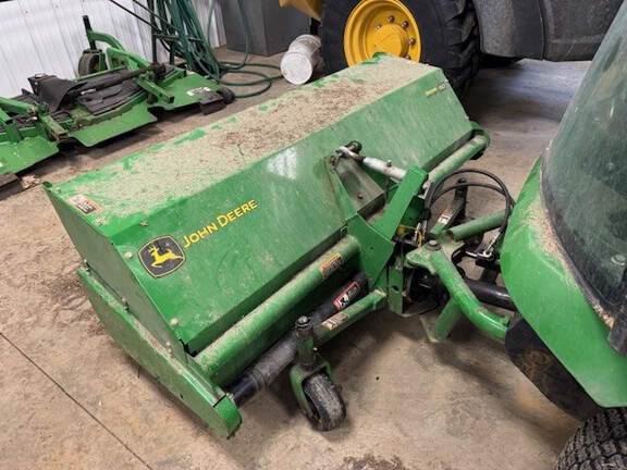 2022 John Deere 1575 Mower/Front Deck
