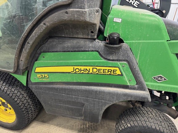 2022 John Deere 1575 Mower/Front Deck