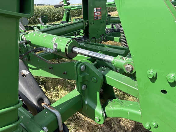2011 John Deere 2410 Chisel Plow