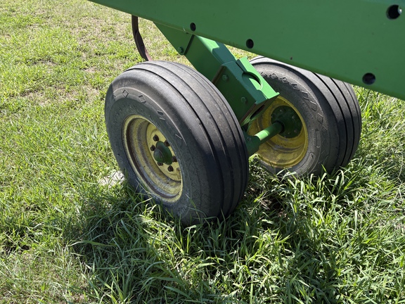 2011 John Deere 2410 Chisel Plow
