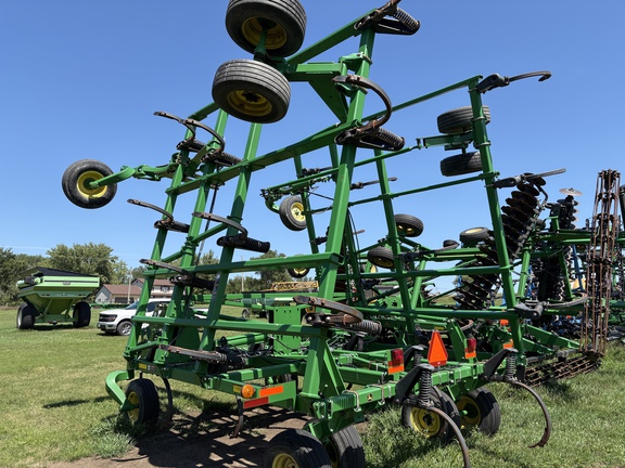 2011 John Deere 2410 Chisel Plow