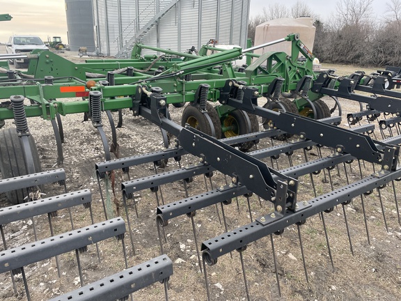 2008 John Deere 2210 Field Cultivator