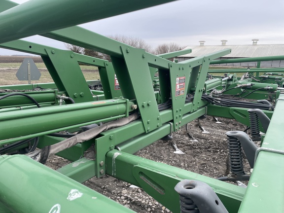 2008 John Deere 2210 Field Cultivator