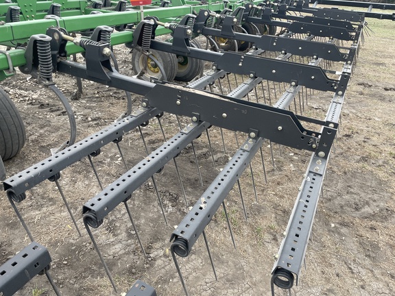 2008 John Deere 2210 Field Cultivator