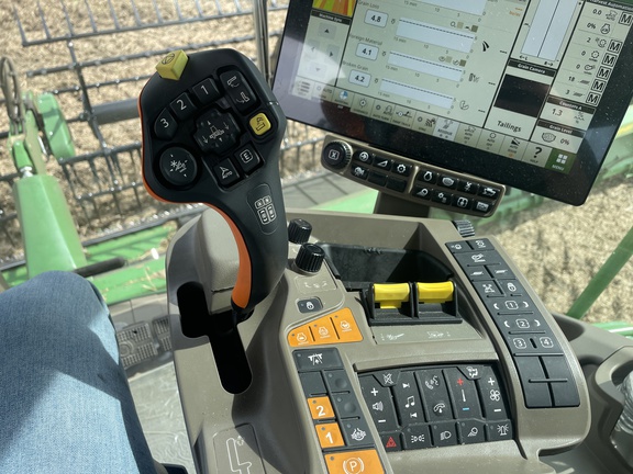 2025 John Deere S7 800 Combine