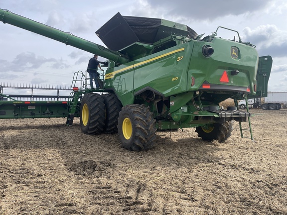 2025 John Deere S7 800 Combine