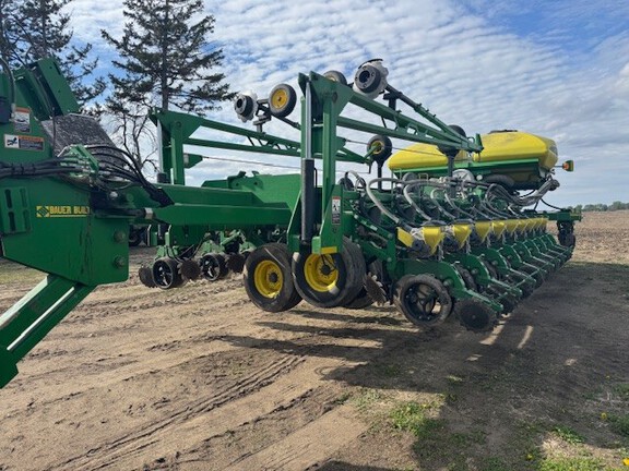 2012 John Deere DB60 Planter