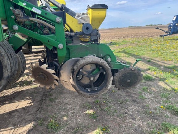 2012 John Deere DB60 Planter