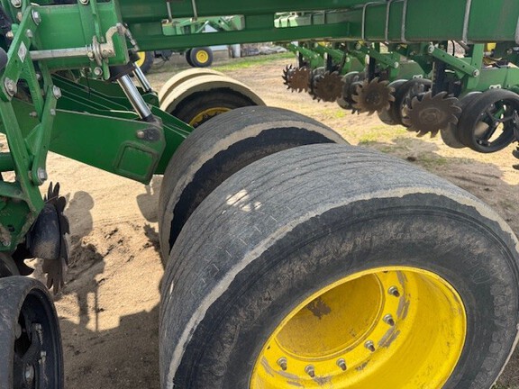 2012 John Deere DB60 Planter