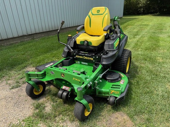 2025 John Deere Z955R EFI Mower/Zero Turn