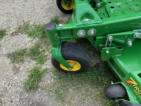 2025 John Deere Z955R EFI Mower/Zero Turn