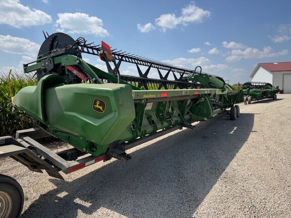 2023 John Deere RD40F Header Combine