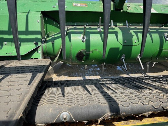 2023 John Deere RD40F Header Combine