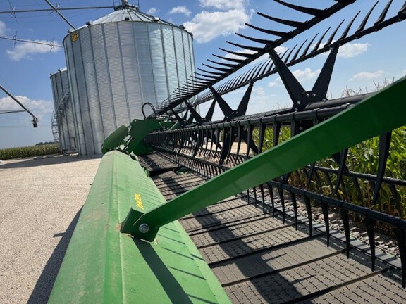 2023 John Deere RD40F Header Combine