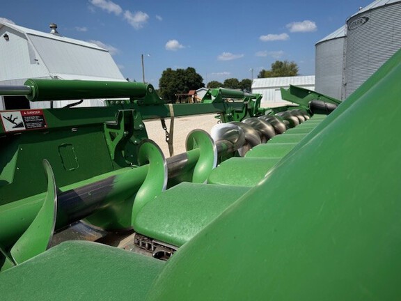 2023 John Deere RD40F Header Combine