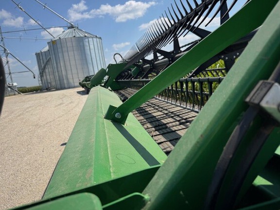 2023 John Deere RD40F Header Combine