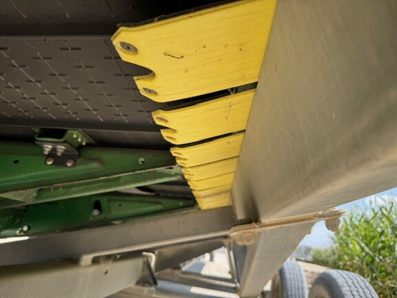 2023 John Deere RD40F Header Combine