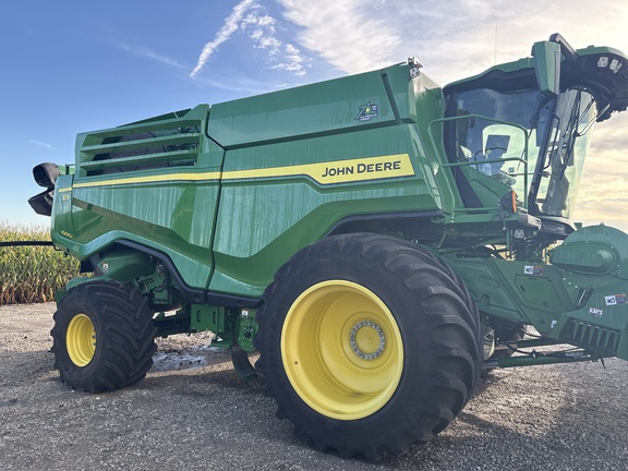 2022 John Deere X9 1000 Combine
