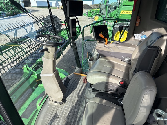 2022 John Deere X9 1000 Combine