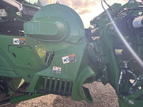 2022 John Deere X9 1000 Combine