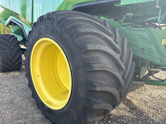 2022 John Deere X9 1000 Combine