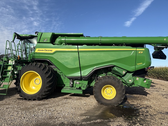 2022 John Deere X9 1000 Combine