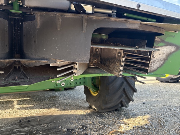 2022 John Deere X9 1000 Combine